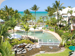 Coral Sands Beachfront Resort