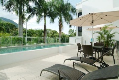 Elysium Apartments Palm Cove