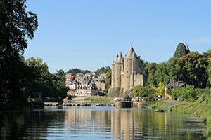 2016 expedition - navigating canals in Brittany, France