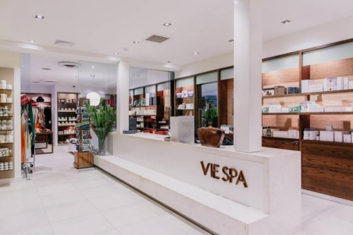 VISIT OUR AWARD-WINNING VIE SPA