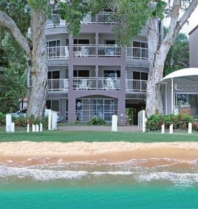 Coral Horizons - Luxury Private Apartments