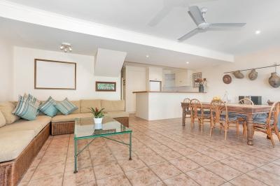 Palm Cove Apartments