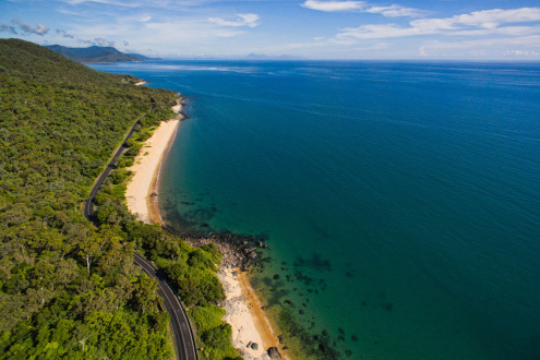 Scenic drive to Port Douglas from Cairns