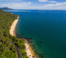 The scenic coastal drive between Cairns & Port Douglas